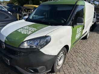 dommages fourgonnettes/vécules utilitaires Fiat Doblo Maxi  1.6 MJ   ( 31059 Km ) 2021/8