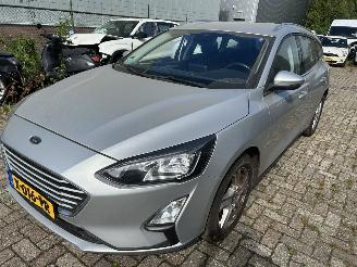 skadebil auto Ford Focus Stationcar 1.0 EcoBoost Active Business 2021/4