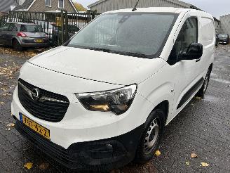 skadebil bedrijf Opel Combo 1.5 Diesel 2022/1