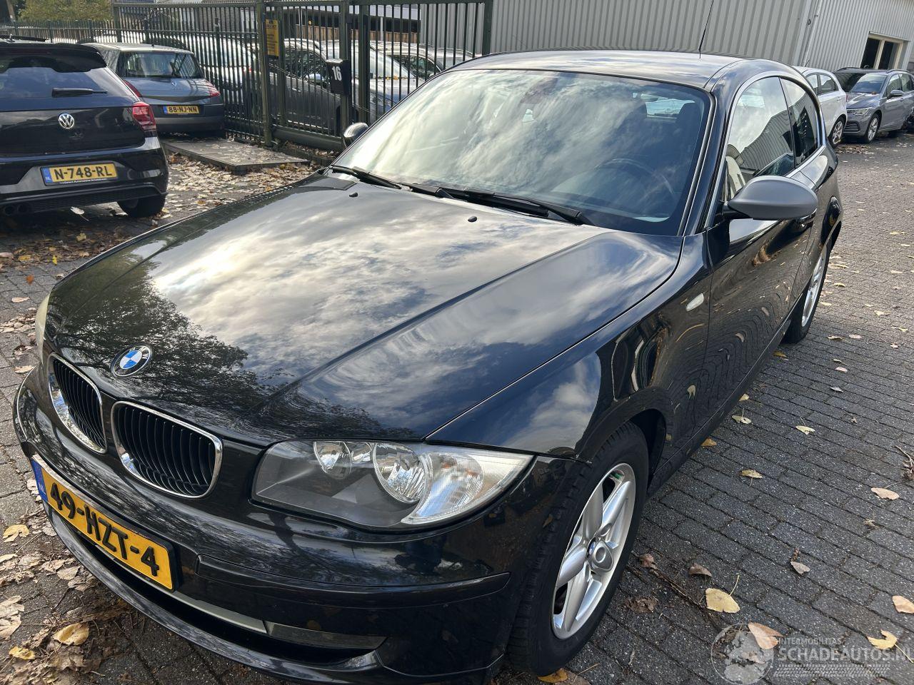 BMW 1-serie 116i  3 Drs   ( 157074 Km )