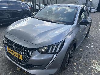 krockskadad bil auto Peugeot 208 EV  100 kW / 50kWh   GT uitvoering  Automaat 2020/11