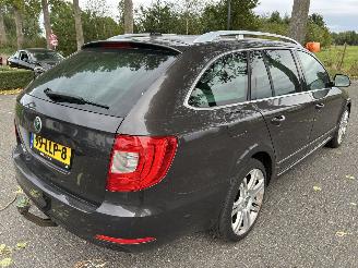 Skoda Superb Stationcar 1.8 TSI  Elegance picture 3