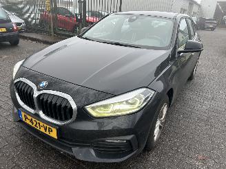 begagnad bil auto BMW 1-serie 116 Diesel  Automaat  5 drs 2022/6