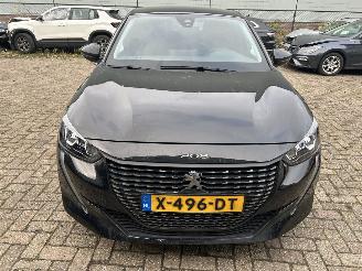 Peugeot 208 1.2 PureTech  Allure picture 2