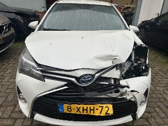Toyota Yaris 1.5 Hybrid Automaat picture 2