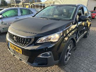 skadebil auto Peugeot 3008 1.2 PureTech  Automaat 2017/3