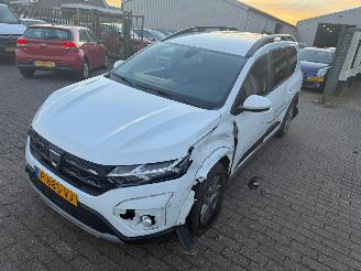 krockskadad bil auto Dacia Jogger 1.0 TCe  110 Comfort  7 Persoons 2022/6