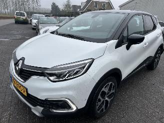 Schadeauto Renault Captur 1.3 TCe  Intens  Automaat    ( 43455 Km ) 2019/3