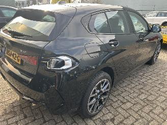 BMW 1-serie 120  Automaat   ( 4457 Km )   nieuw prijs 45000,00 picture 4
