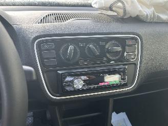 Volkswagen Up! 1.0 take up! BlueMotion picture 7