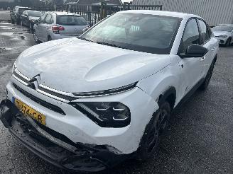 skadebil auto Citroën E-C4 X  plus 54kWh 2024/3