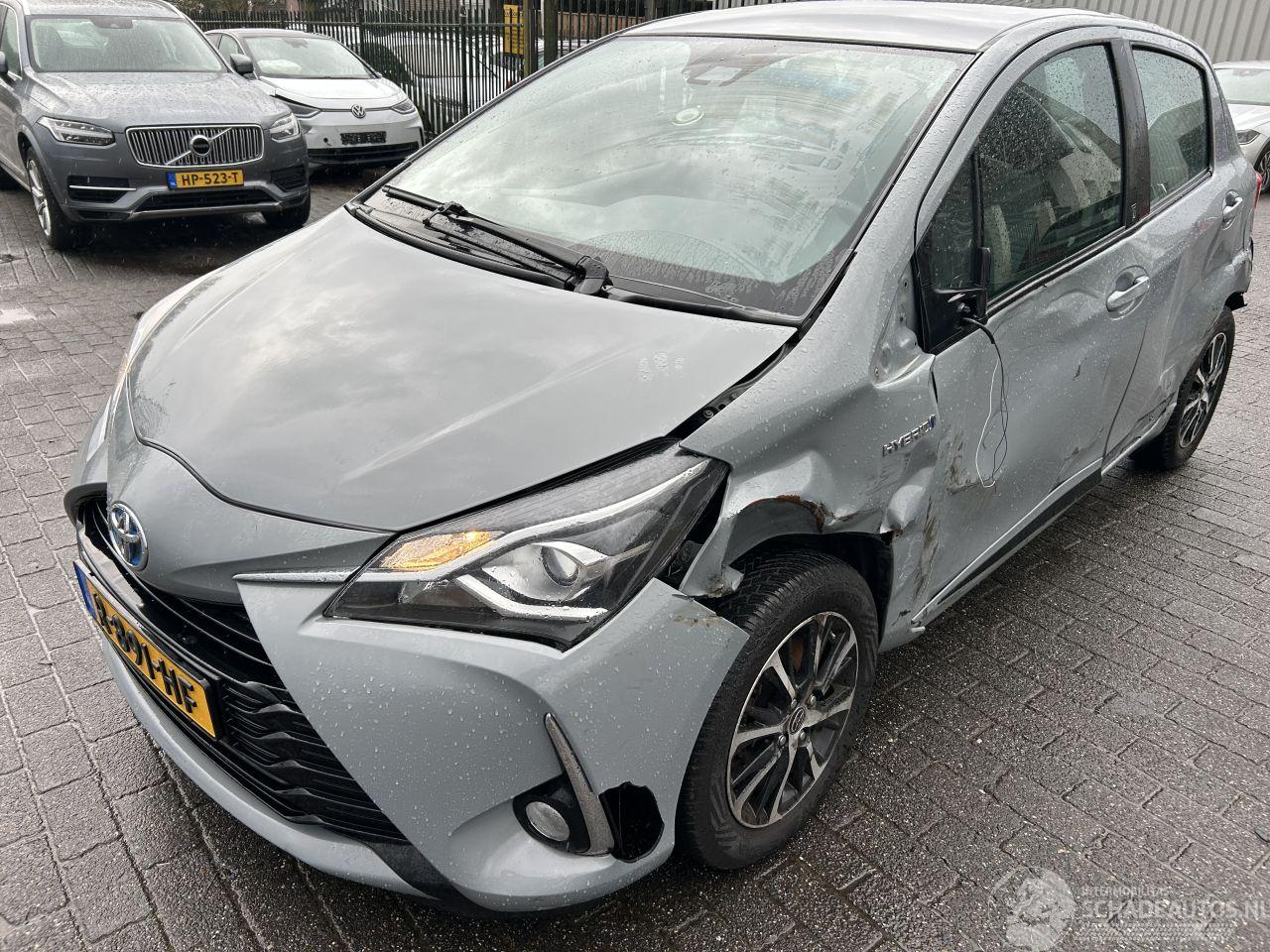 Toyota Yaris 1.5 Hybrid Design Sport  Automaat