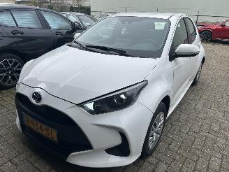 krockskadad bil auto Toyota Yaris 1.5 Hybrid Active Automaat 2022/11