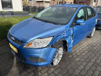 Damaged car Ford Focus 1.6  HB 2008/5