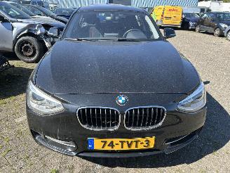 BMW 1-serie 116i  Sport  Automaat  ( Motorschade ) picture 2