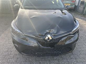 Renault Clio 1.0 TCe Equilibre  5 drs picture 2