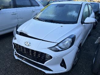 skadebil auto Hyundai I-10 1.0 Blue Comfort 2023/6