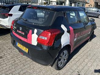 Suzuki Swift 1.2 Smart Hybrid Comfort picture 4