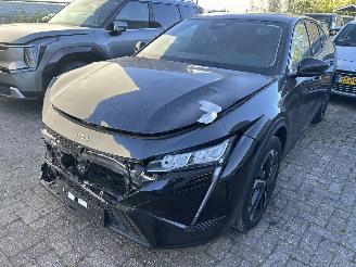 uszkodzony samochody osobowe Peugeot 408 1.2 PureTech Allure  Automaat  HB  ( 26624 Km ) 2024/3