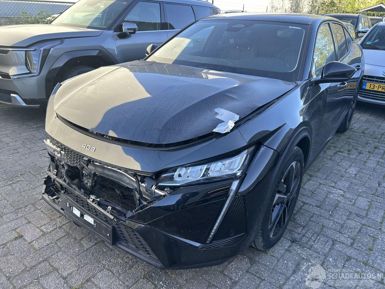 Peugeot 408 1.2 PureTech Allure  Automaat  HB  ( 26624 Km )