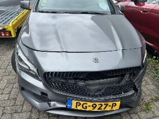 Mercedes Cla-klasse Shooting Brake 180 D Business Sol AMG  Automaat picture 3