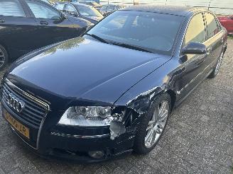 krockskadad bil auto Audi A8 3.2 V6 FSI 2006/8