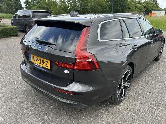 Volvo V-60 2.0 T6 AWD  Recharge Plug-in Hybird Ultra Bright ( Leer-Panoramadak ) picture 4