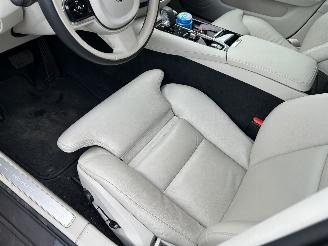Volvo V-60 2.0 T6 AWD  Recharge Plug-in Hybird Ultra Bright ( Leer-Panoramadak ) picture 19