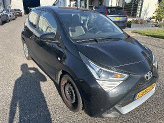 Toyota Aygo 1.0 VVT-i  x-Play   ( Diefstal radio ) picture 3