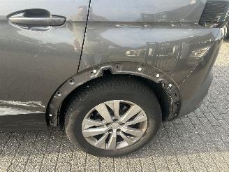 Peugeot 5008 1.2 PureTech  Executive picture 8