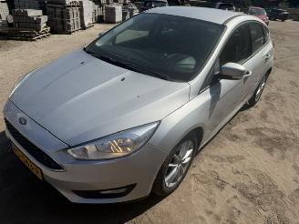 Vaurioauto  passenger cars Ford Focus 1.0 Lease Edition 2017/11