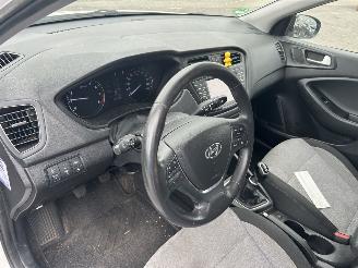 Hyundai I-20 1.0  T-GDI  Comfort picture 12