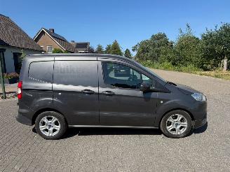 Ford Transit Courier Van 1.5 TDCI picture 3