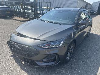 skadebil auto Ford Focus Wagon 1.0 Ecoboost Hybrid ST Line X  Automaat 2025/2