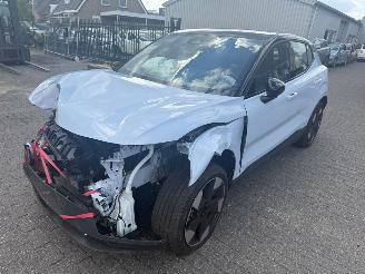 skadebil auto Volvo EX30 Extended Range Plus 2024/3