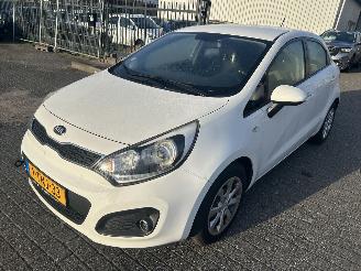 Kia Rio 1.2i  5 drs picture 1