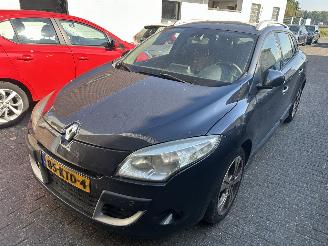 Voiture accidenté Renault Mégane Stationcar  1.4  TCe  Dynamic 2010/2