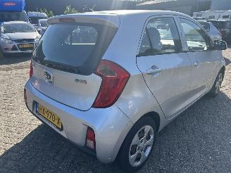 Kia Picanto 1.0  Comfortline picture 6