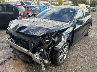 skadebil auto Mercedes A-klasse 180  Edition 2013/6