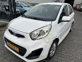 skadebil auto Kia Picanto 1.0 CVVT  Super Pack 2012/1