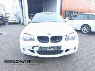 Vrakbiler auto BMW 1-serie 1 serie (E81), Hatchback 3-drs, 2006 / 2012 118i 16V 2009/7