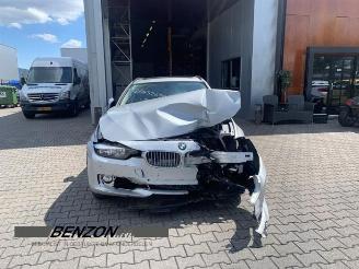 Coche siniestrado BMW 3-serie 3 serie (F30), Sedan, 2011 / 2018 328i 2.0 16V 2012/1