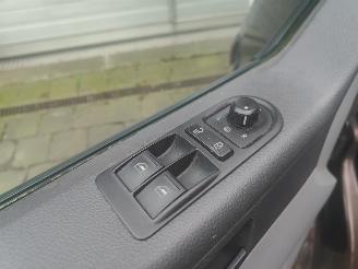 Volkswagen Transporter 2.0 TDI L2H1 DC Comfortline Aut. picture 23