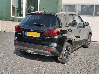 Suzuki Vitara 1.4 Boosterjet Style Smart Hybrid picture 4