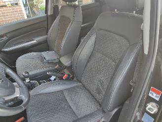 Suzuki Vitara 1.4 Boosterjet Style Smart Hybrid picture 12