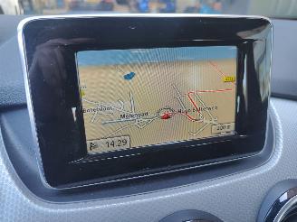 Mercedes B-klasse 180 Ambition Aut. Cruise Clima Navi picture 17