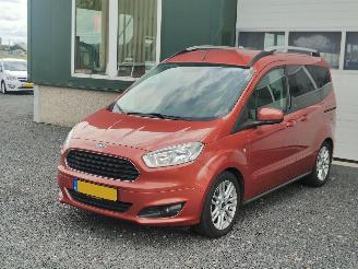Coche accidentado Ford Tourneo Courier 1.0 Titanium Clima 2015/1