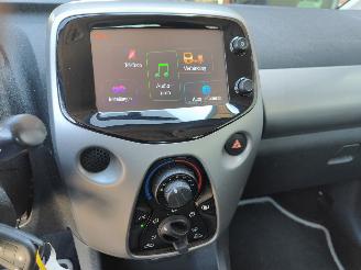 Toyota Aygo 1.0 VVT-i  X-Play Cruise picture 17