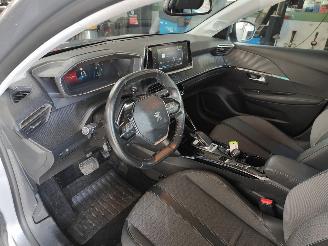 Peugeot 208 EV Allure 50kWh picture 7