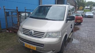 Uttjänta bilar auto Volkswagen Transporter Multivan T5 (7E/7HC/7HF/7HM), MPV, 2003 / 2015 2.5 Tdi 2005/6